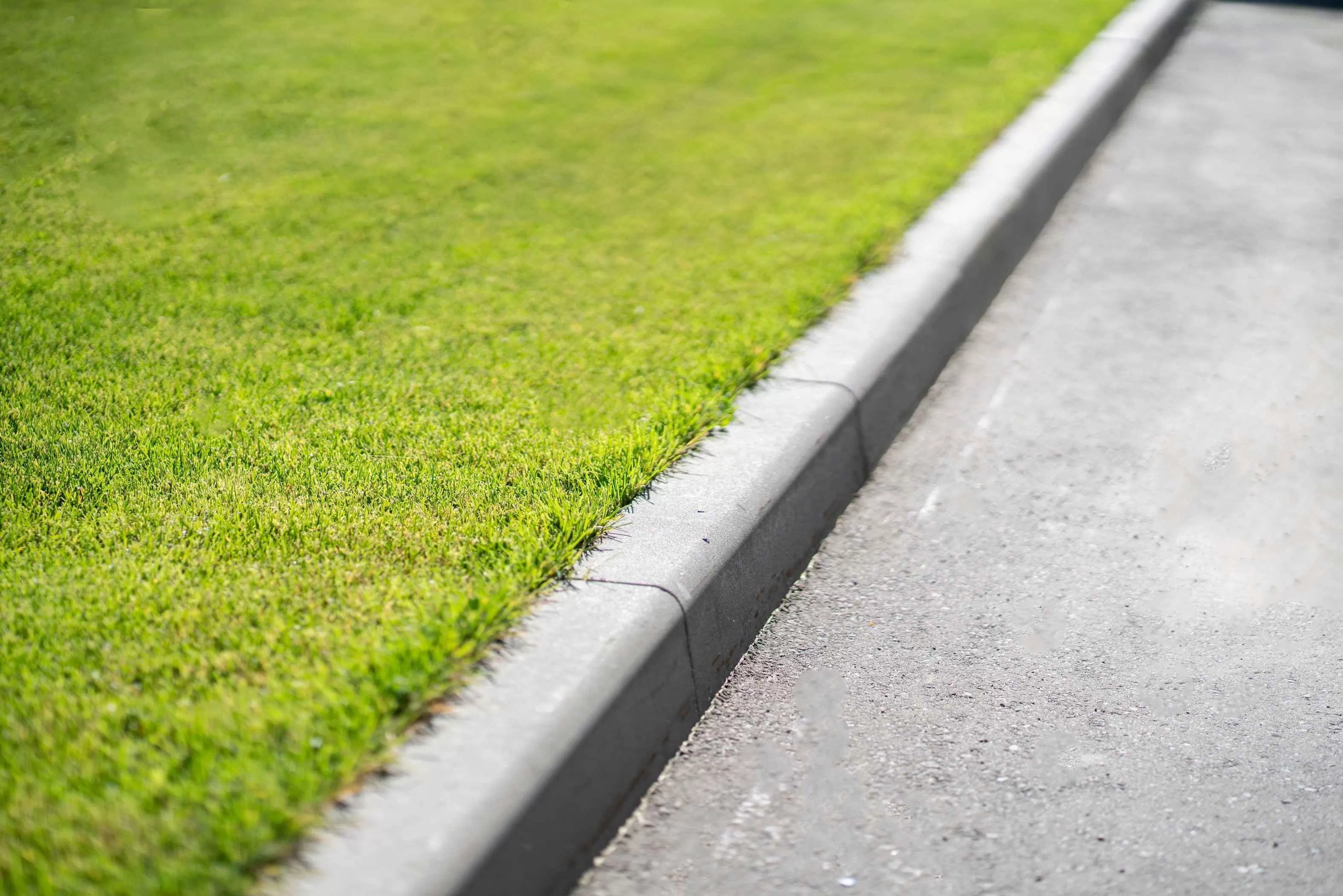 Silniční obrubníky